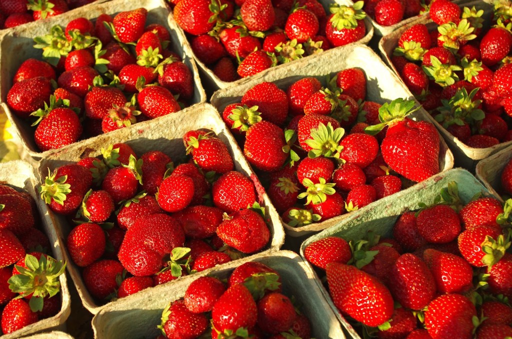 Strawberries-Argenta-Farmers-Market-NLR-KS